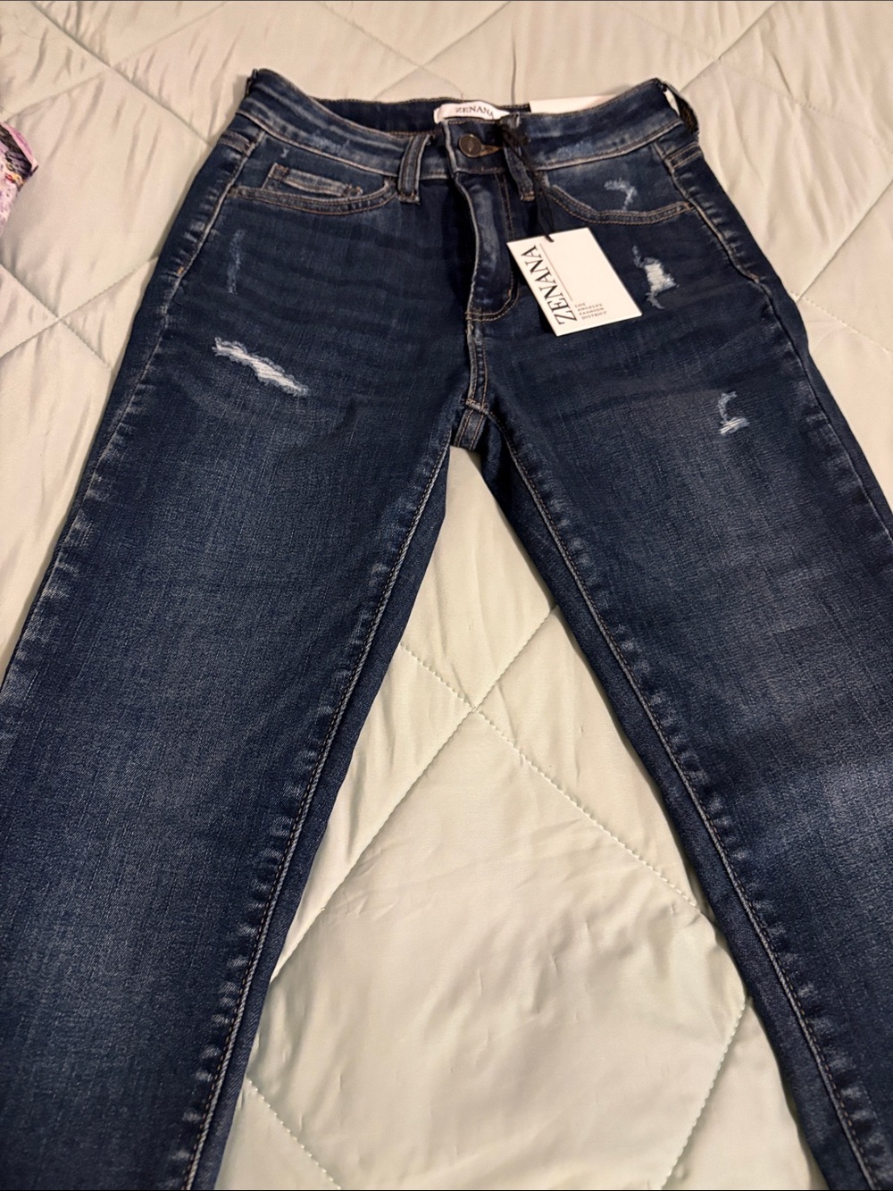 Zenana Outfitters Women’s Navy Distressed Skinny Jeans